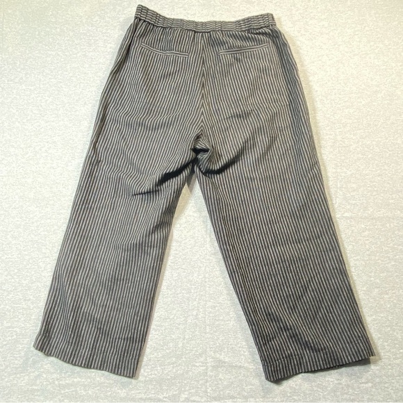 Chico's Design Pull On Striped Pants Womens 2 Black Gray Cropped Wide Leg Career - Picture 7 of 14